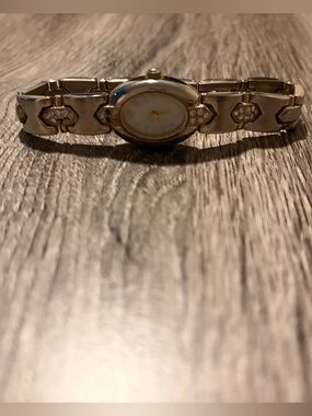 Gold-Tone Vintage Women's Bracelet Watch with Crystal Accents